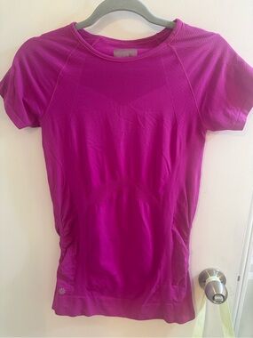 Athleta short sleeve - Bright Magenta